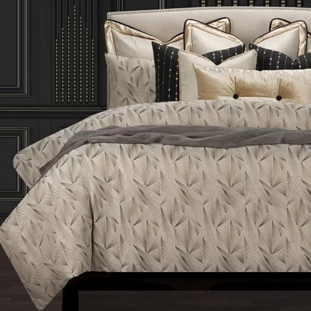 F. Scott Fitzgerald Fine Point Sable Luxury Duvet Cover and Insert Set - King